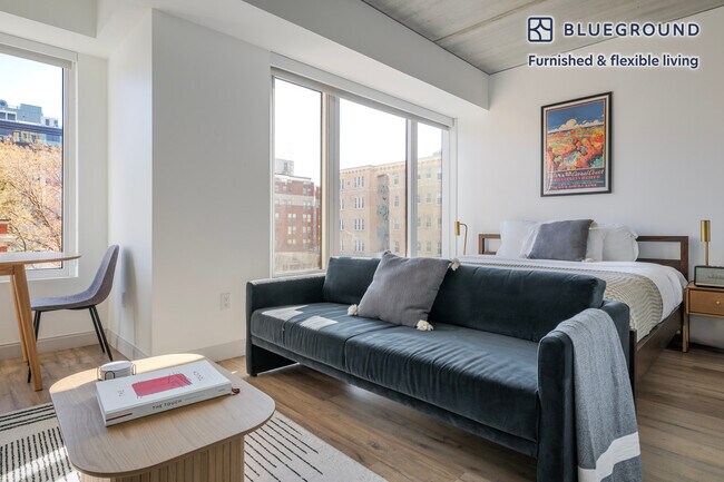 Building Photo - 1350 Boylston St