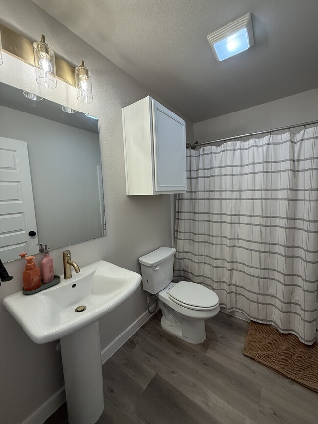 Foto del edificio - 14507 Quanah Ave