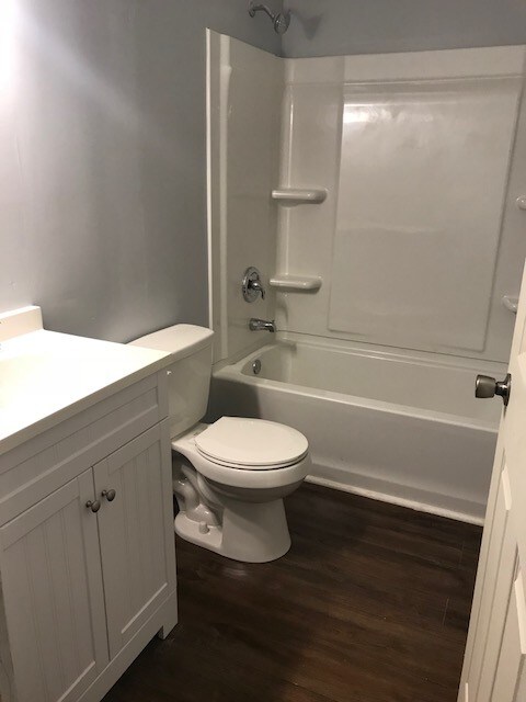 Building Photo - 558 Gibson Dr NW