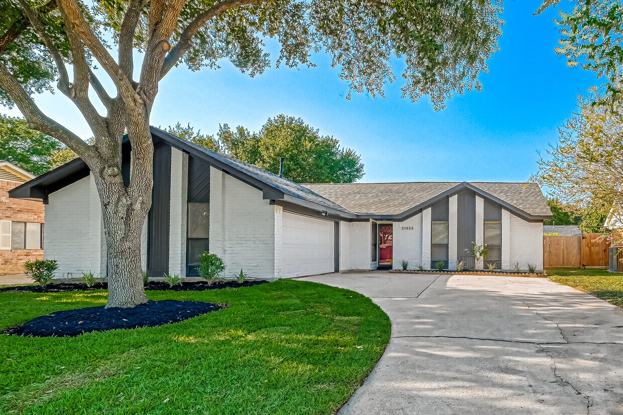 Foto principal - 21626 Park Rock Ln