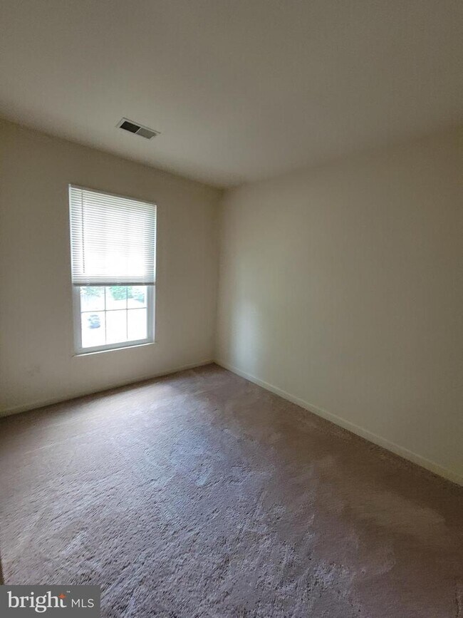 Foto del edificio - 7414 Gadsby Square