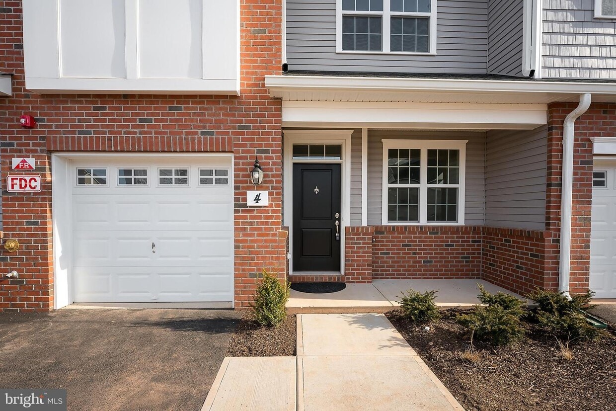 4 Cannon Dr, Pennington, NJ 08534 Townhome Rentals in Pennington NJ