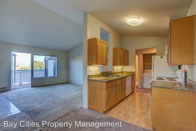 Building Photo - 204 Bayside Ct
