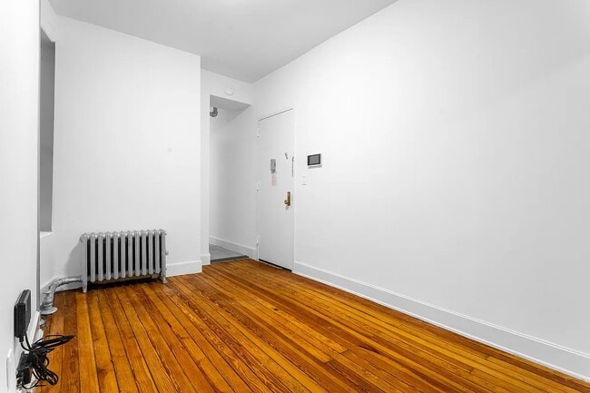 Foto del edificio - 443 E 88th St