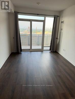 Photo du bâtiment - 2520 Eglinton Ave W