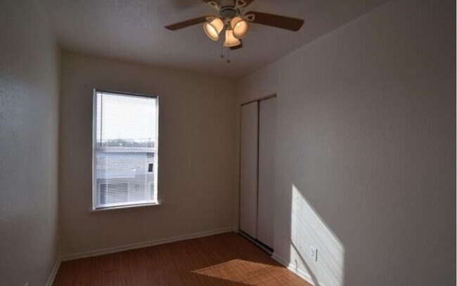 Foto del edificio - 610 Morningview Dr