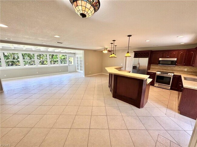 Foto del edificio - 4522 SE 10th Pl