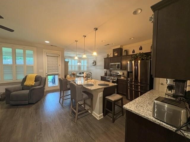 Foto del edificio - 7856 Country Lake Dr