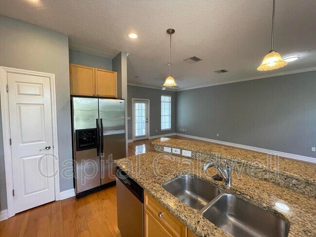 Foto del edificio - 4501 Bay Spring Ct