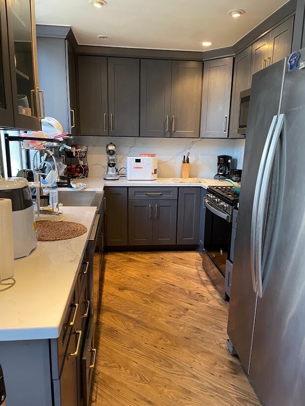 Kitchen - 220 S Prospect Ave