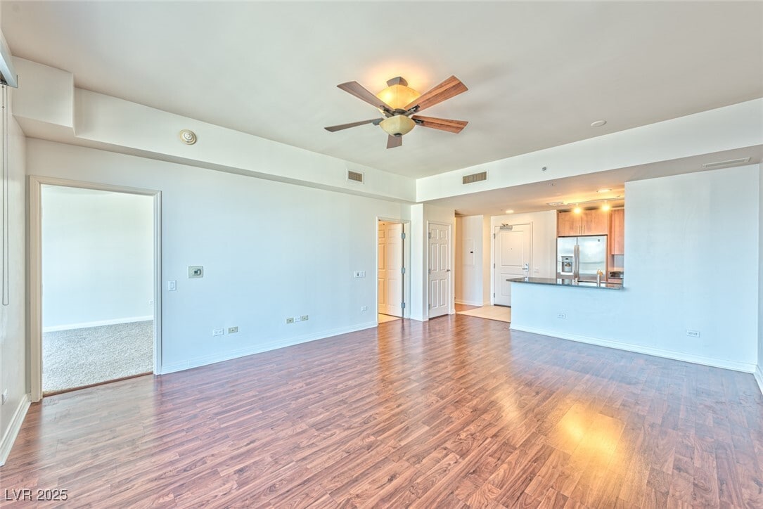 Building Photo - 200 W Sahara Ave