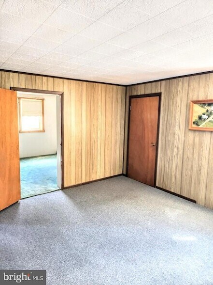 Building Photo - 349 Detterline Dr