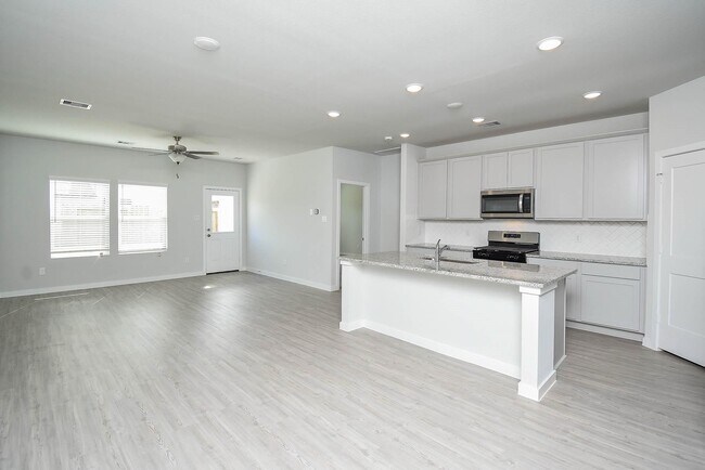 Foto del edificio - 5722 Quest Valley Dr