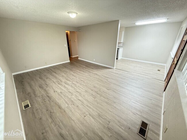 Foto del edificio - 1112-1114 W Fremont Ave