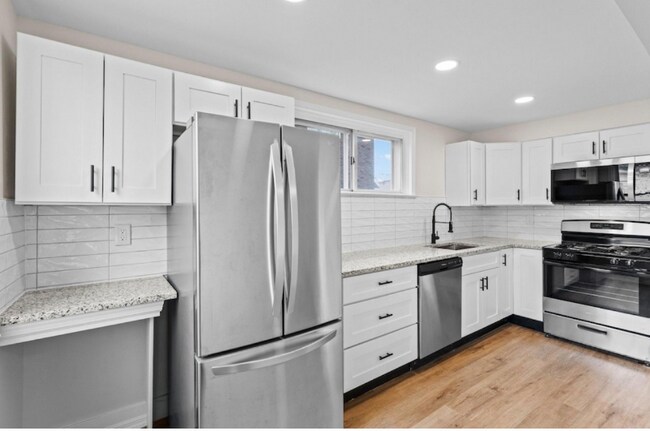 Foto del edificio - 622 Magnolia Ave