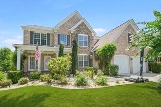 Building Photo - 585 Marylebone Dr