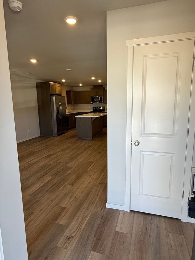 Building Photo - Brand New Home! Be The First To Live Here!...
