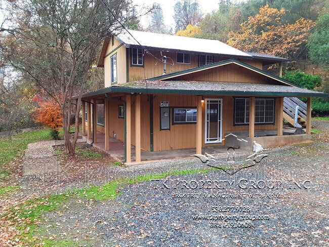 Building Photo - 10025 Ladybird Dr