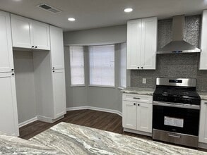 Building Photo - 3203 White Sail