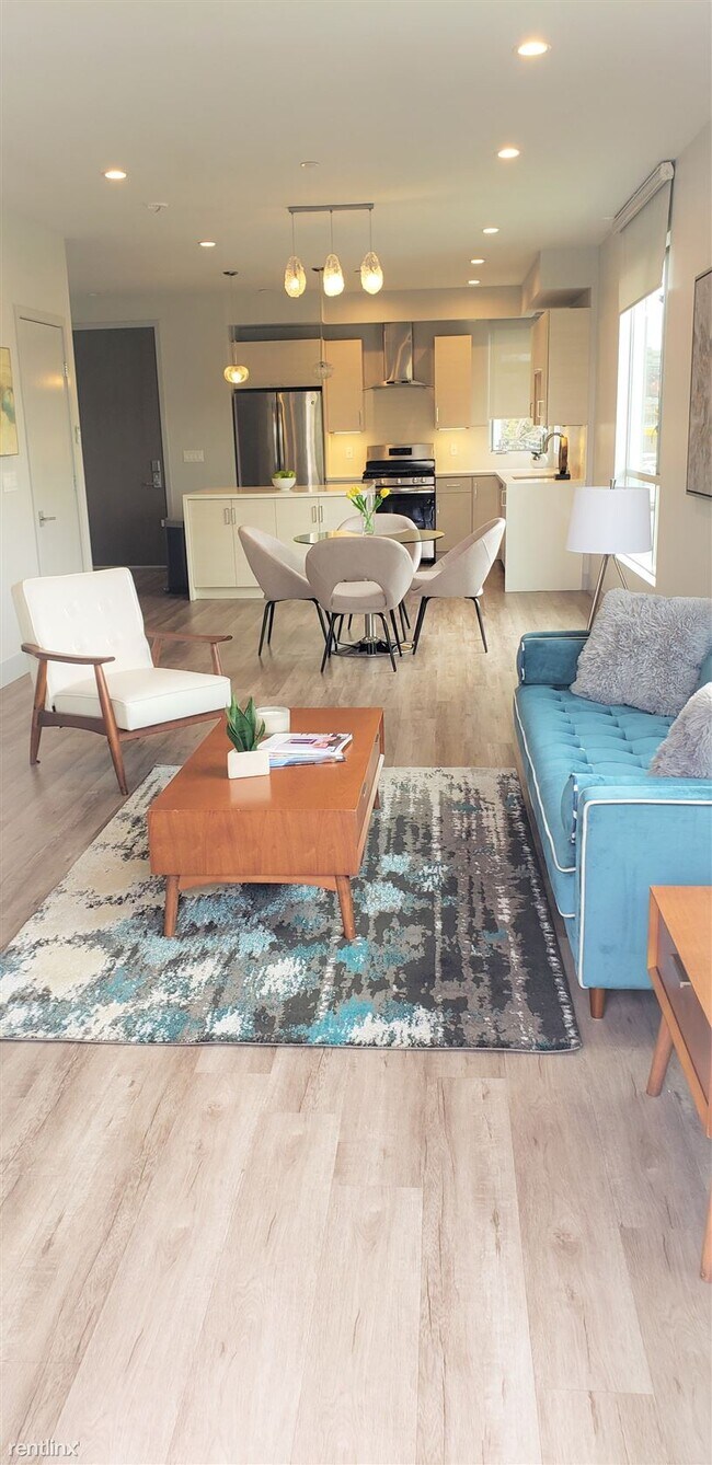 Building Photo - 2 br, 2 bath Apartment - Olympic Apts. PH1