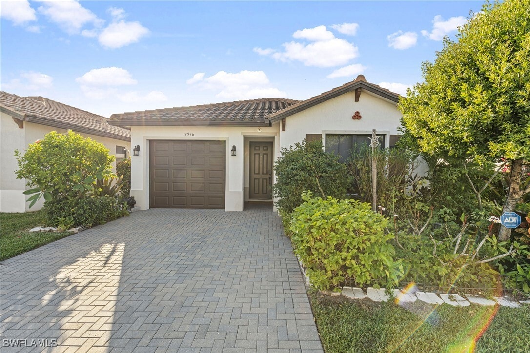 Primary Photo - 8976 Madrid Cir