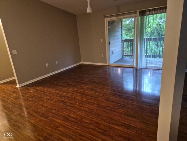 Foto del edificio - 246 Legends Creek Way
