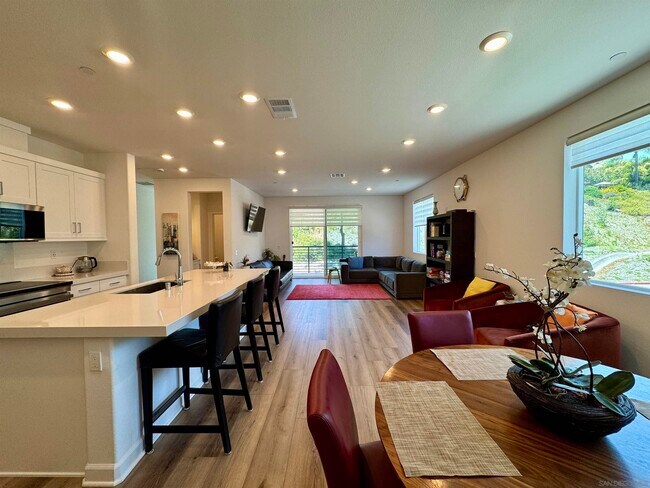 Foto del edificio - 12012 Riley Ln