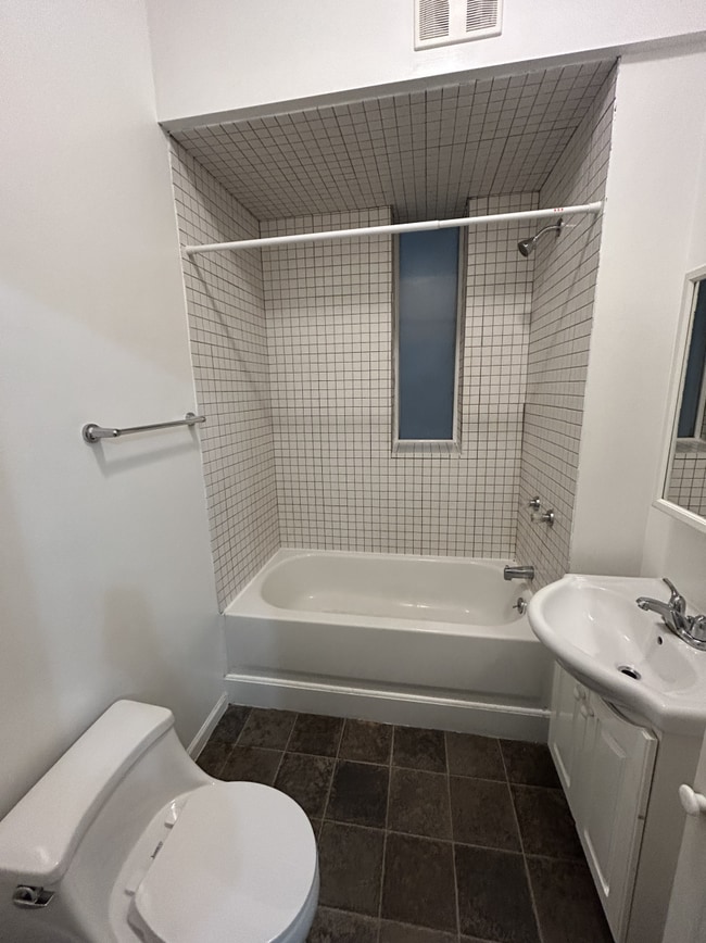 Foto del edificio - 1 bedroom in Chicago IL 60622