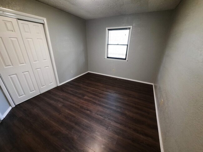 Building Photo - 133 Sunset Heights