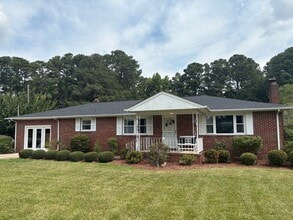 Building Photo - 2164 Wolfsnare Rd
