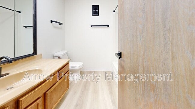 Building Photo - 201 E Arbor Ave