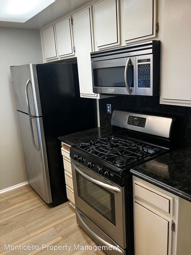 Building Photo - 2 br, 1.5 bath House - 325 Coral Reef Driv...