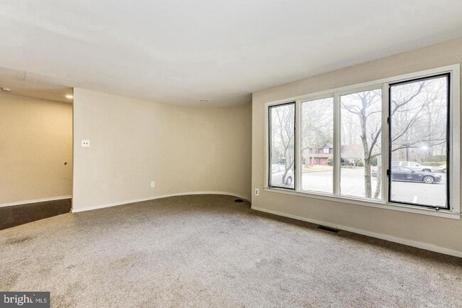 Building Photo - 215 Keats Ct