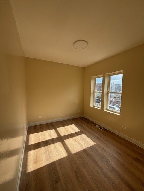 Building Photo - 645 N Avers Ave