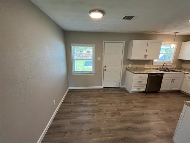 Foto del edificio - 705 Ivywood Dr