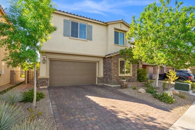 Building Photo - Entertainer's Dream 4Bd Home with Designer Finishes & Outdoor Kitchen