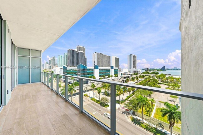 Foto del edificio - 1400 Biscayne Blvd