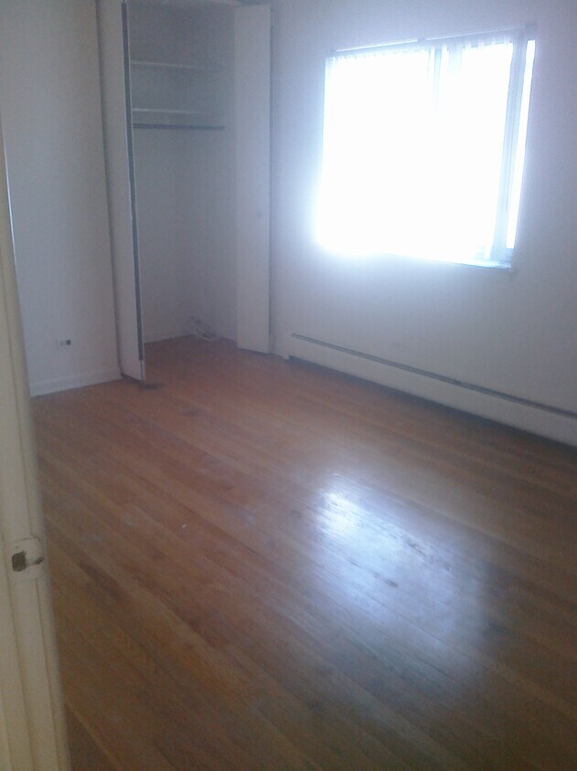 Foto del edificio - 9581 Maple Dr