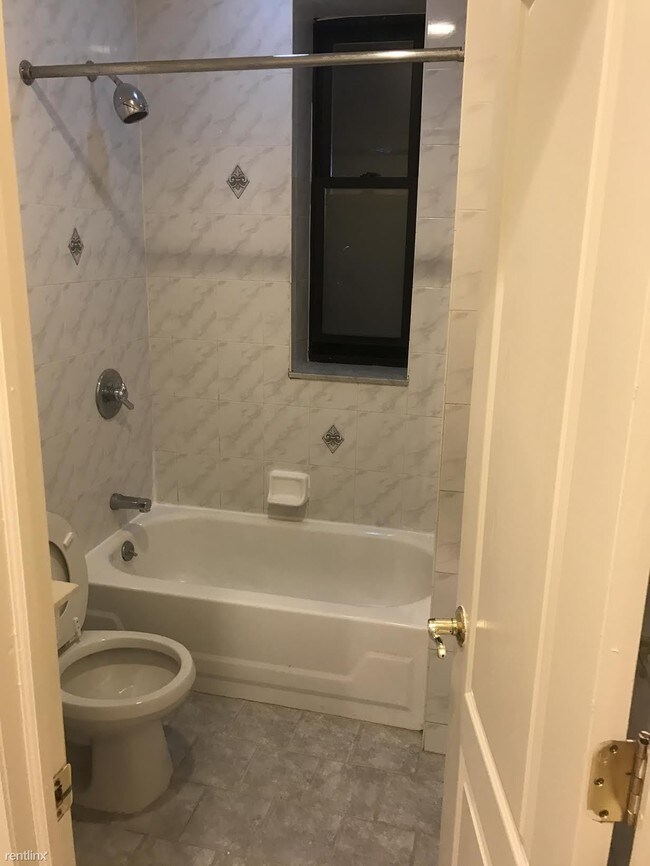 Foto del edificio - 1776 81st St