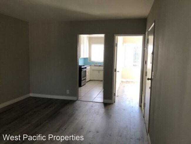 Building Photo - 4133 Somerset Dr