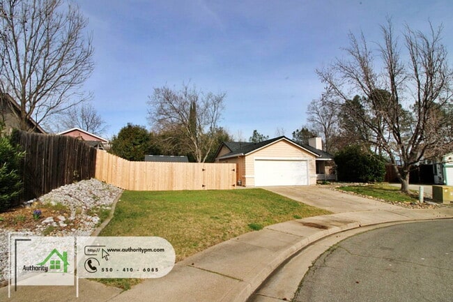 Building Photo - 752 Lotus Ct