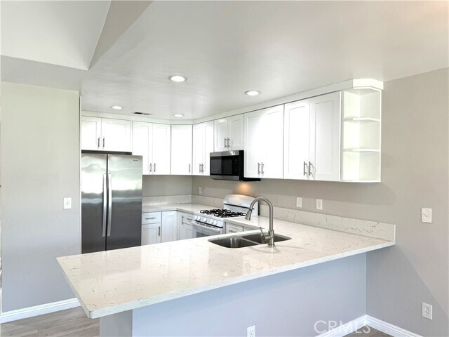 Foto del edificio - 700 W Walnut Ave
