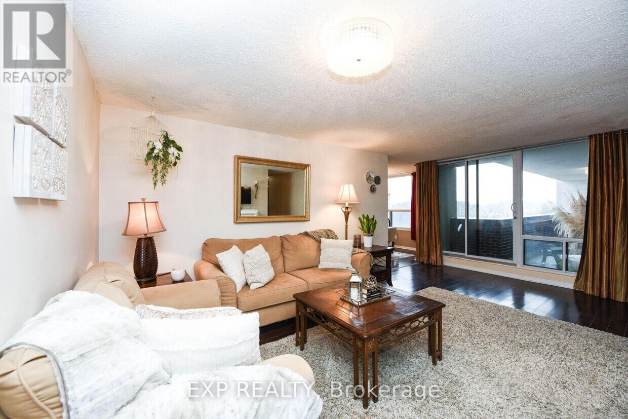 Primary Photo - 1515 Lakeshore Rd E
