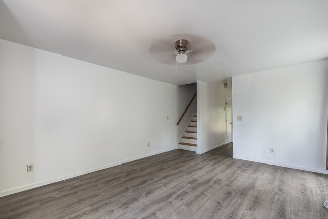 Building Photo - 97 Bowe Ave