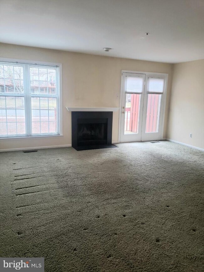 Building Photo - 1403 Stirling Ct