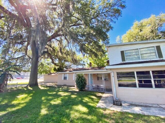 Foto del edificio - 1008 Meadows Ave