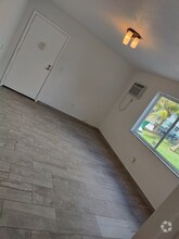 Building Photo - 7839 N Bayshore Dr