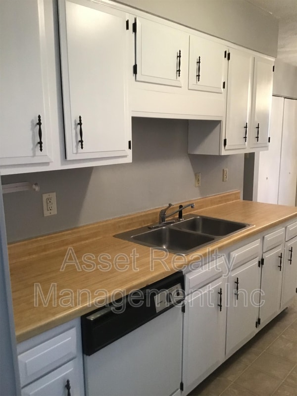Foto del edificio - 9153 Cedarpark Ln NW