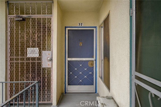 Foto del edificio - 1422 N Curson Ave