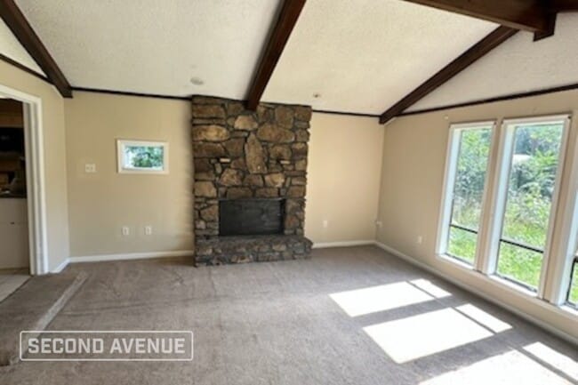 Building Photo - 11 Luau Dr